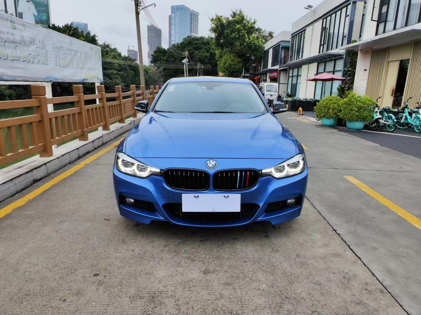 2018款宝马3系320Li M运动耀夜版