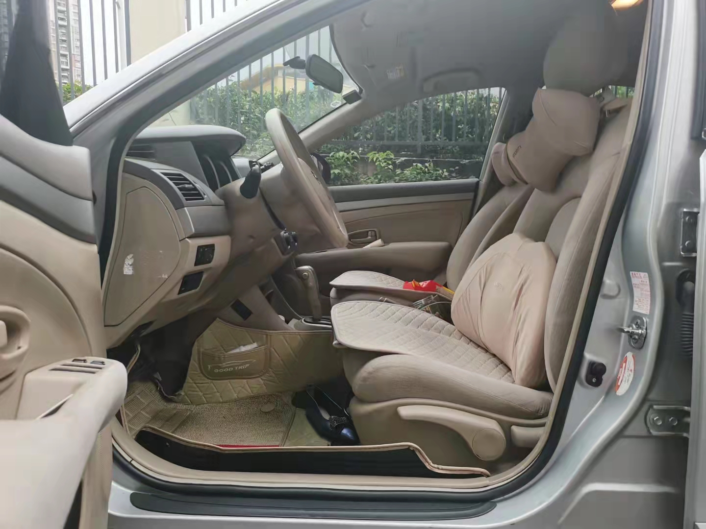 日产 轩逸 2012款 轩逸 经典 1.6L 自动 XE 舒适版