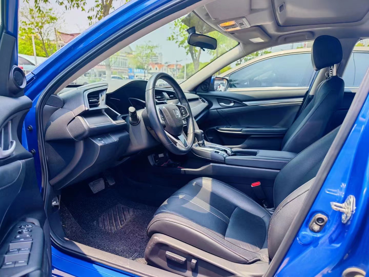 2019款思域220TURBO CVT燃擎版