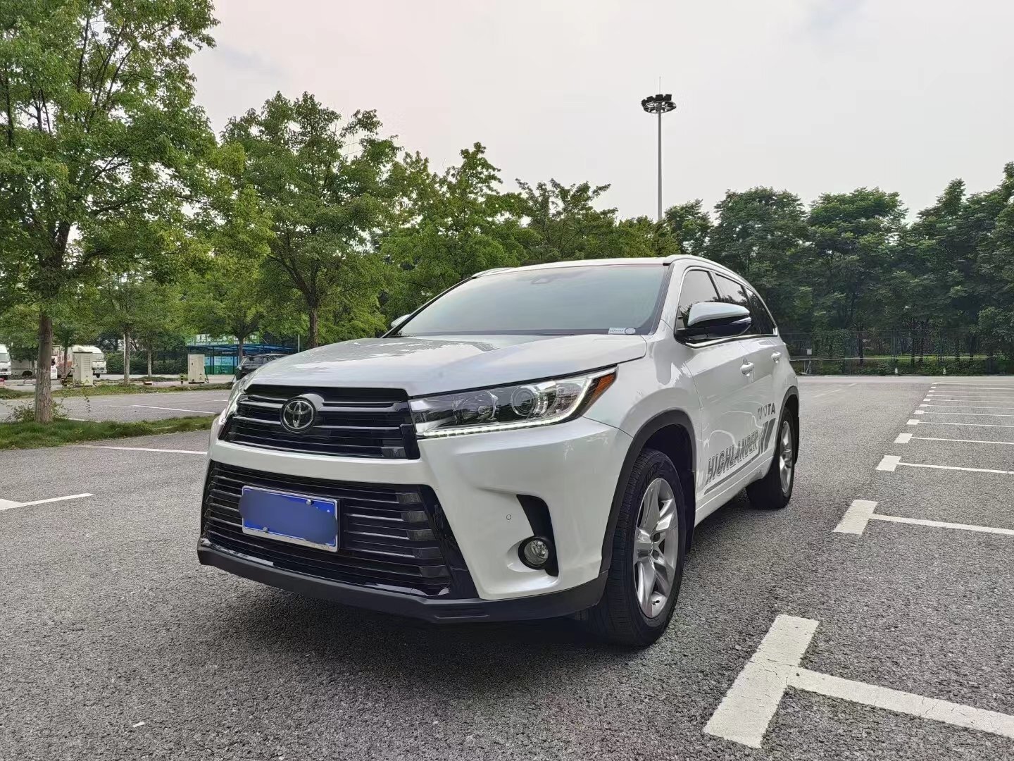 二手2008款悍马悍霸(进口) H2价格】_二手2008款悍马悍霸(进口) H2图片_卖车180二手车