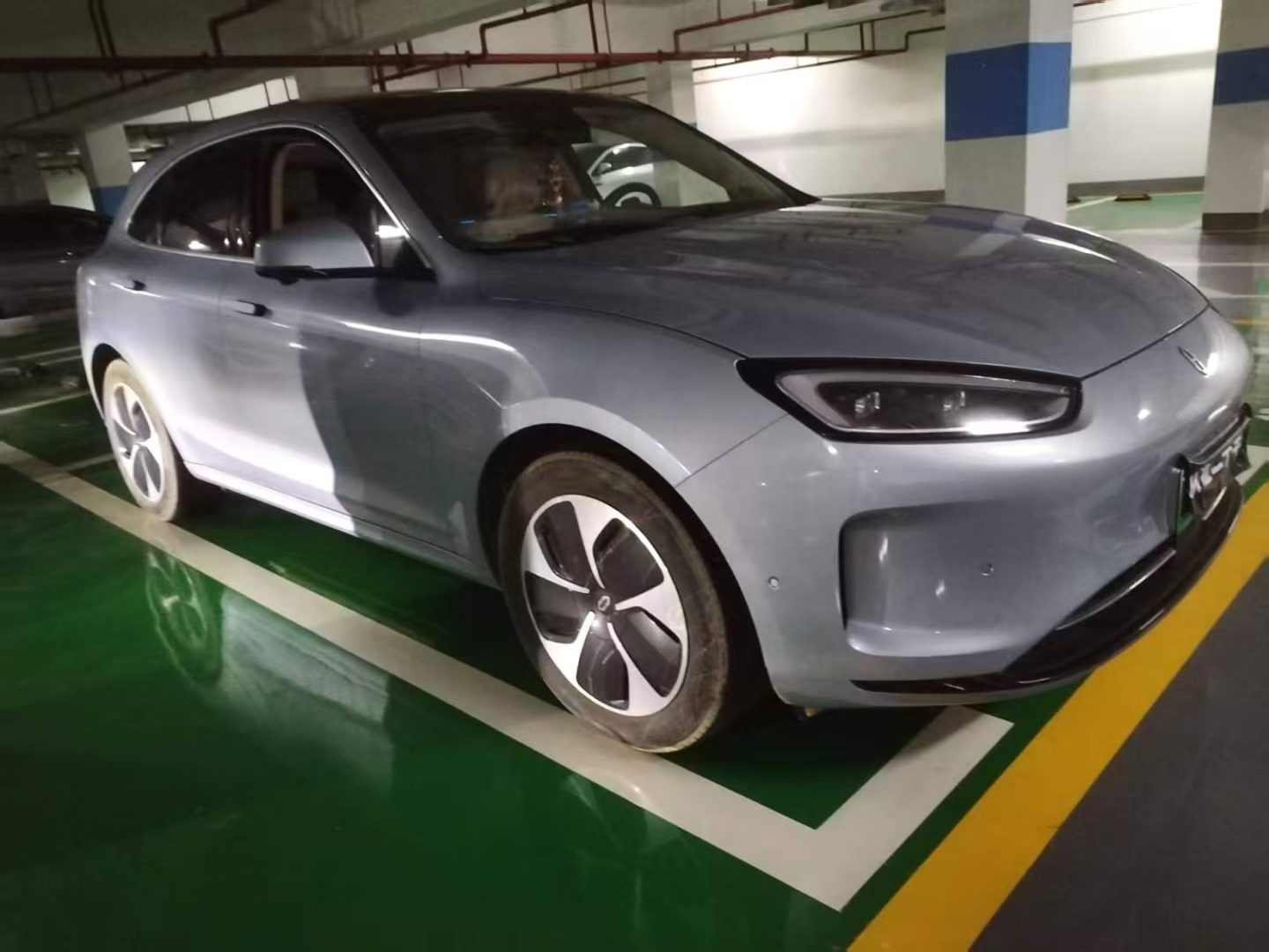 2022款问界M5纯电后驱标准版