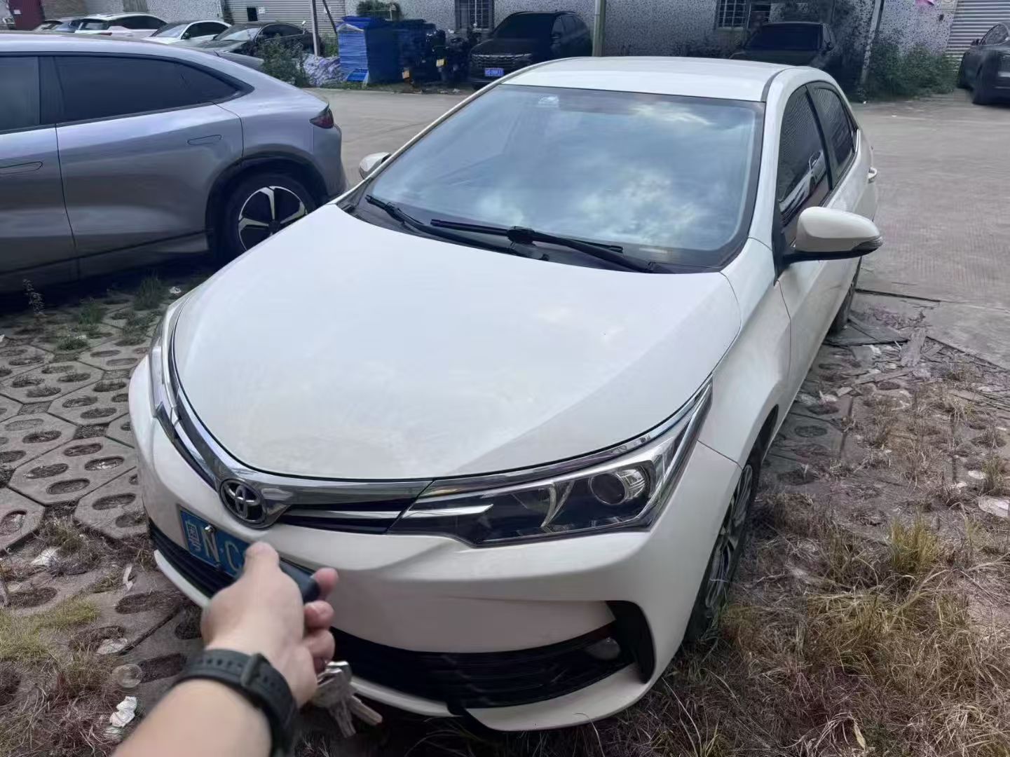 2017款丰田卡罗拉 改款CVT GL 1.2T