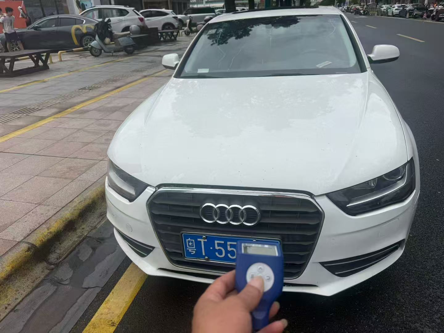 2013款奥迪A4L35TFSI自动技术型