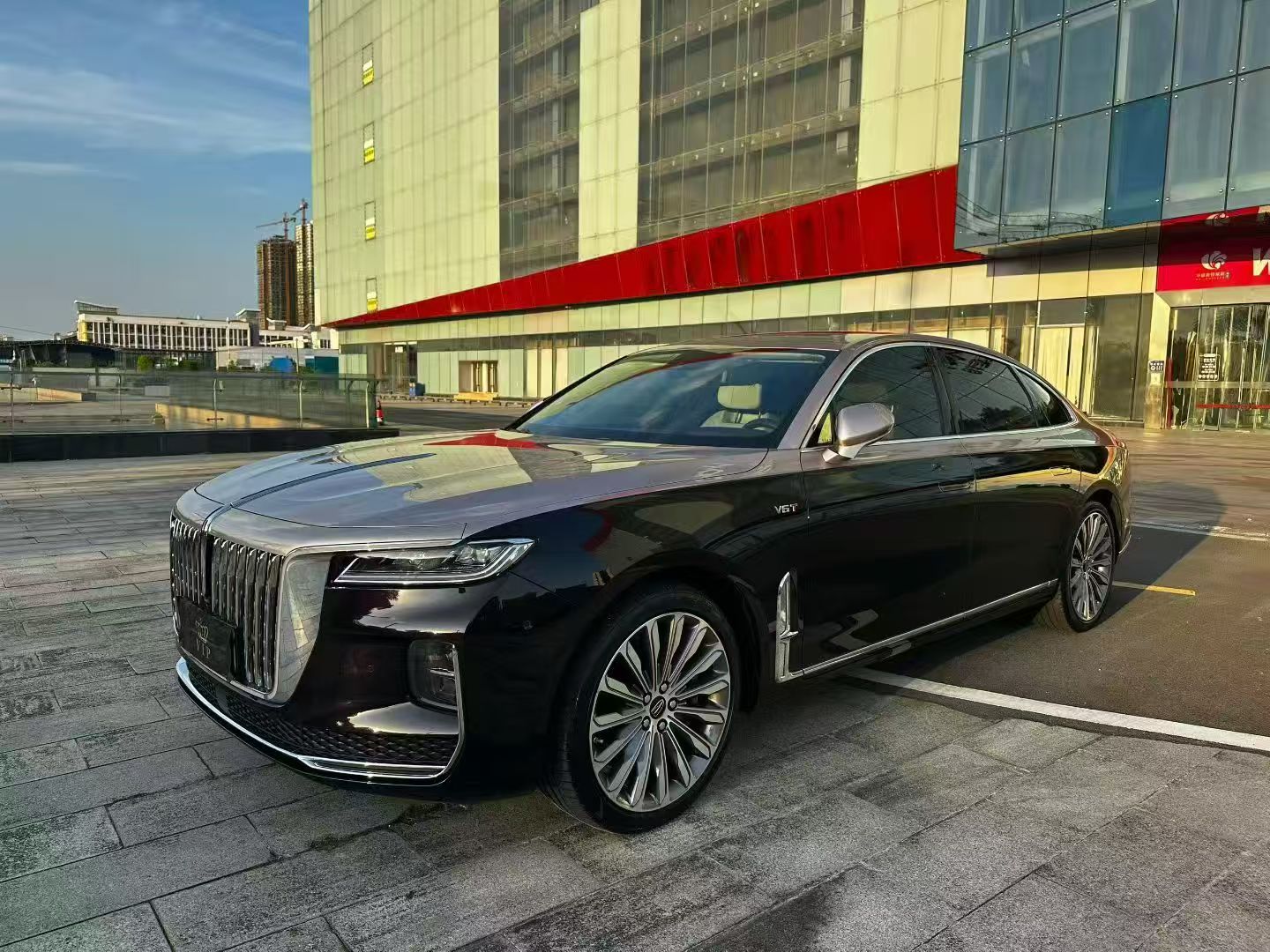 2022款红旗H9 3.0T智联旗领四座版