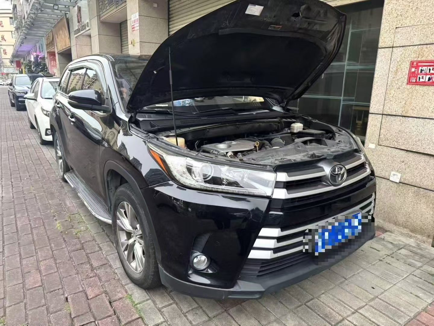 2018款 汉兰达 2.0T 四驱精英版7座 自动挡