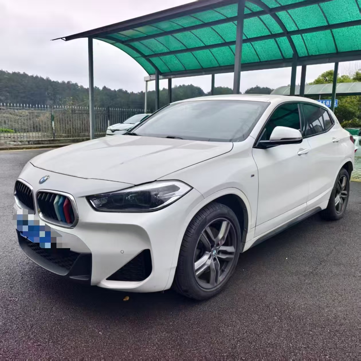 2021款宝马x2 sDrive25i领先型M运动套装