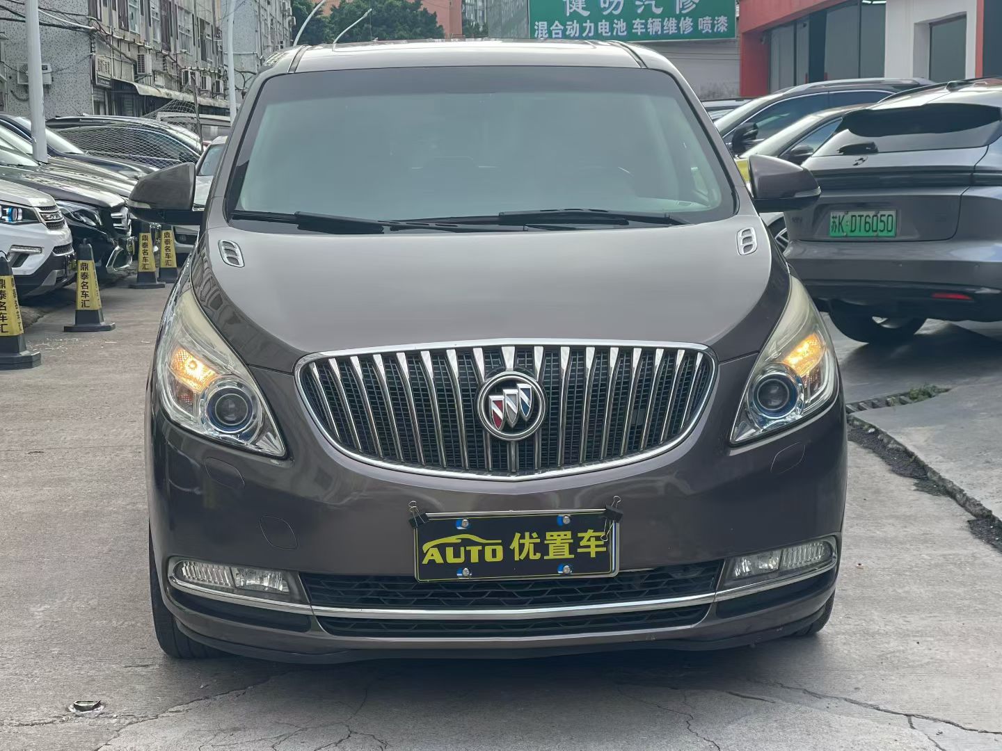 2014款别克GL8 3.0L GT豪华商务版