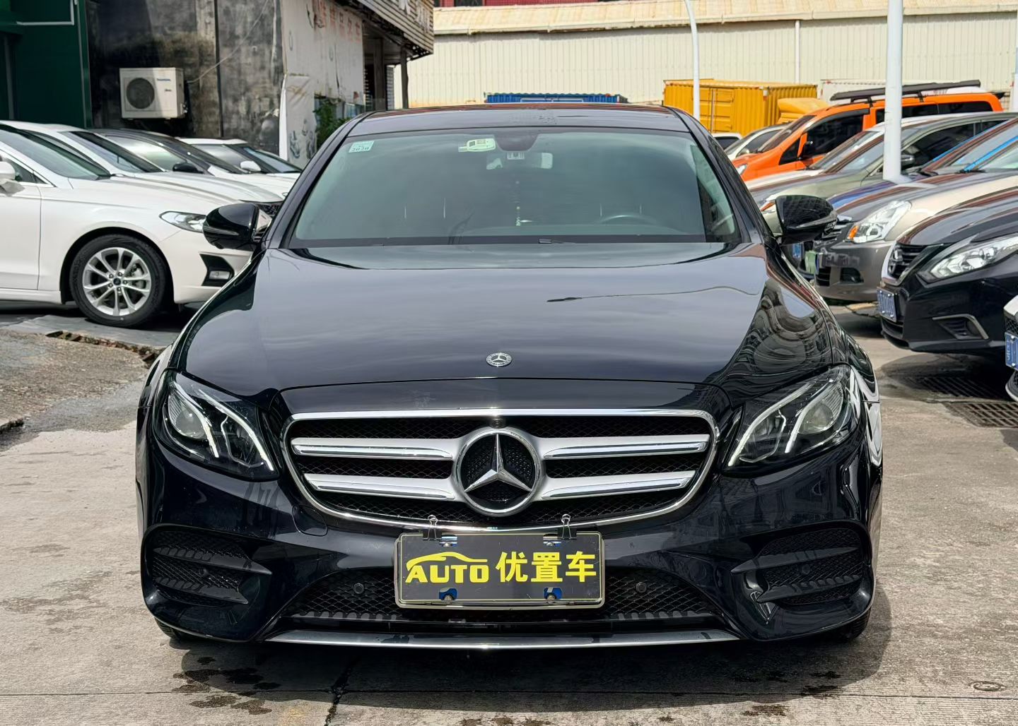 2019款奔驰E300L运动时尚版