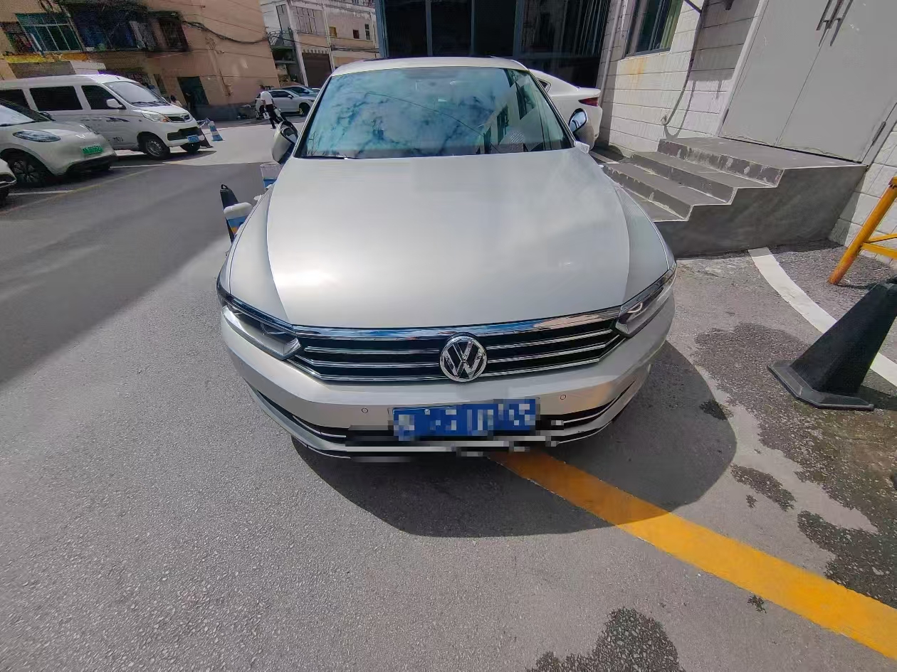 2019款大众迈腾330TSI DSG领先型