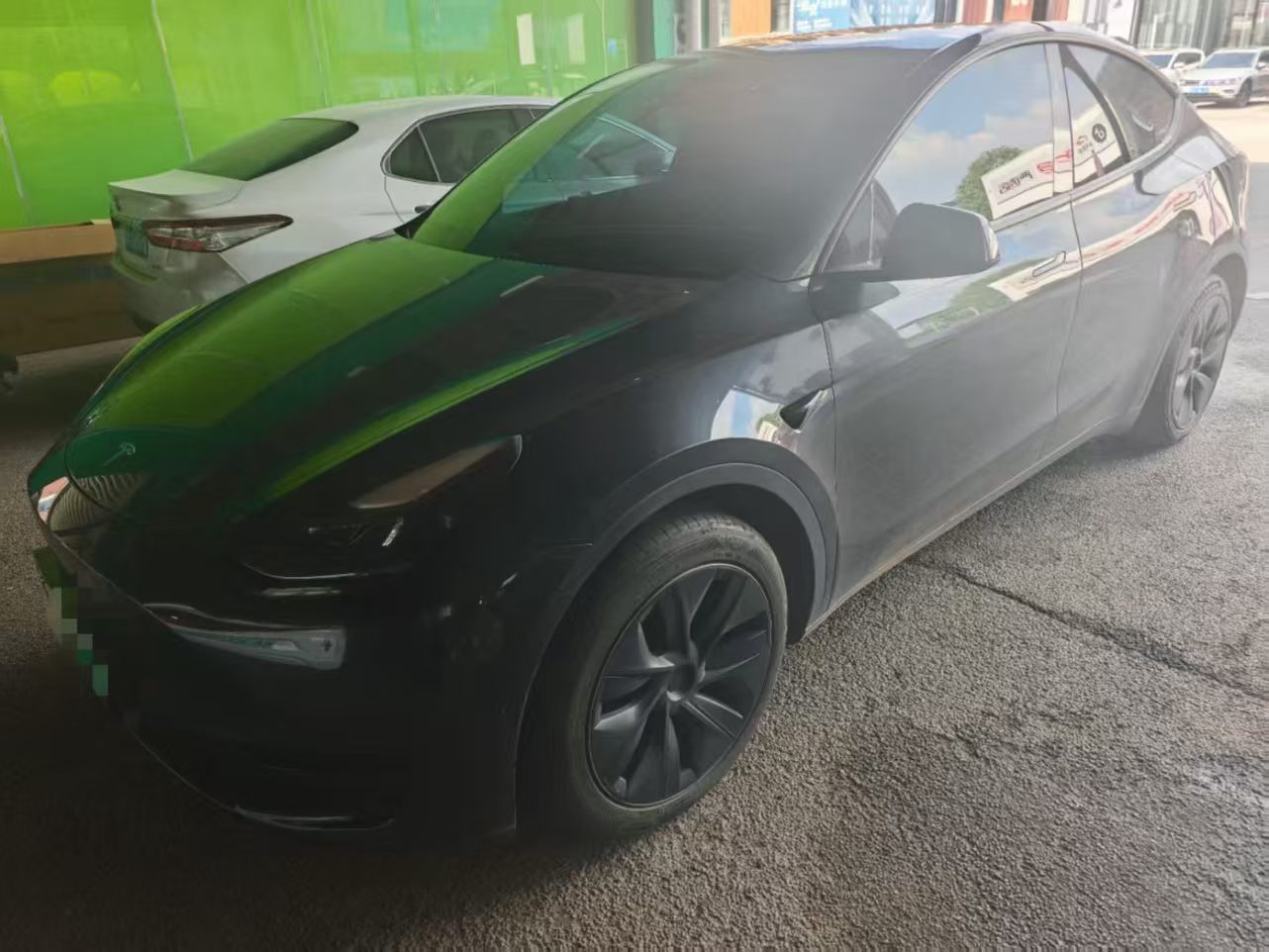 2024款 特斯拉 Model Y 后轮驱动版