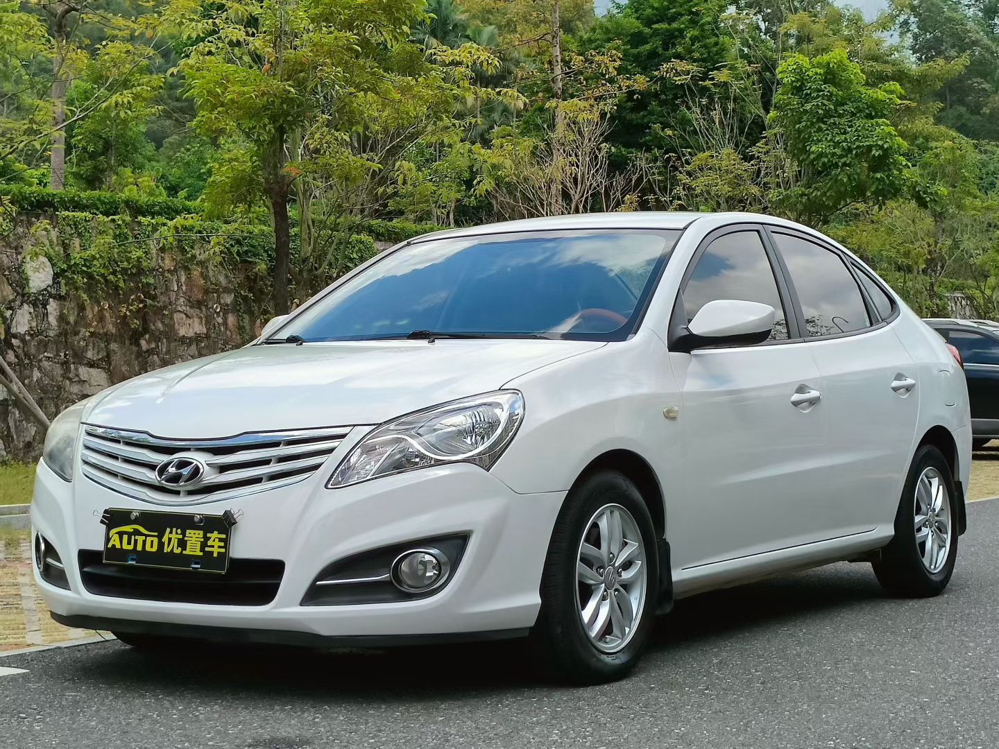 2015款现代悦动1.6L自动舒适型
