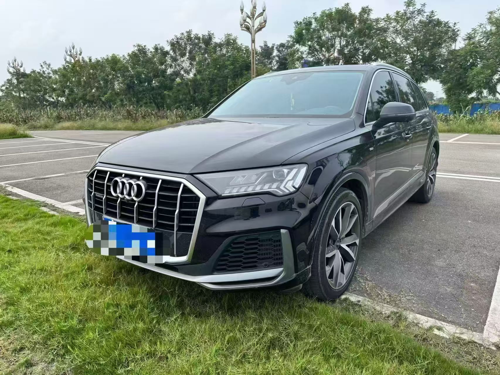 2021款奥迪q755tfsi quattro s line 运动版