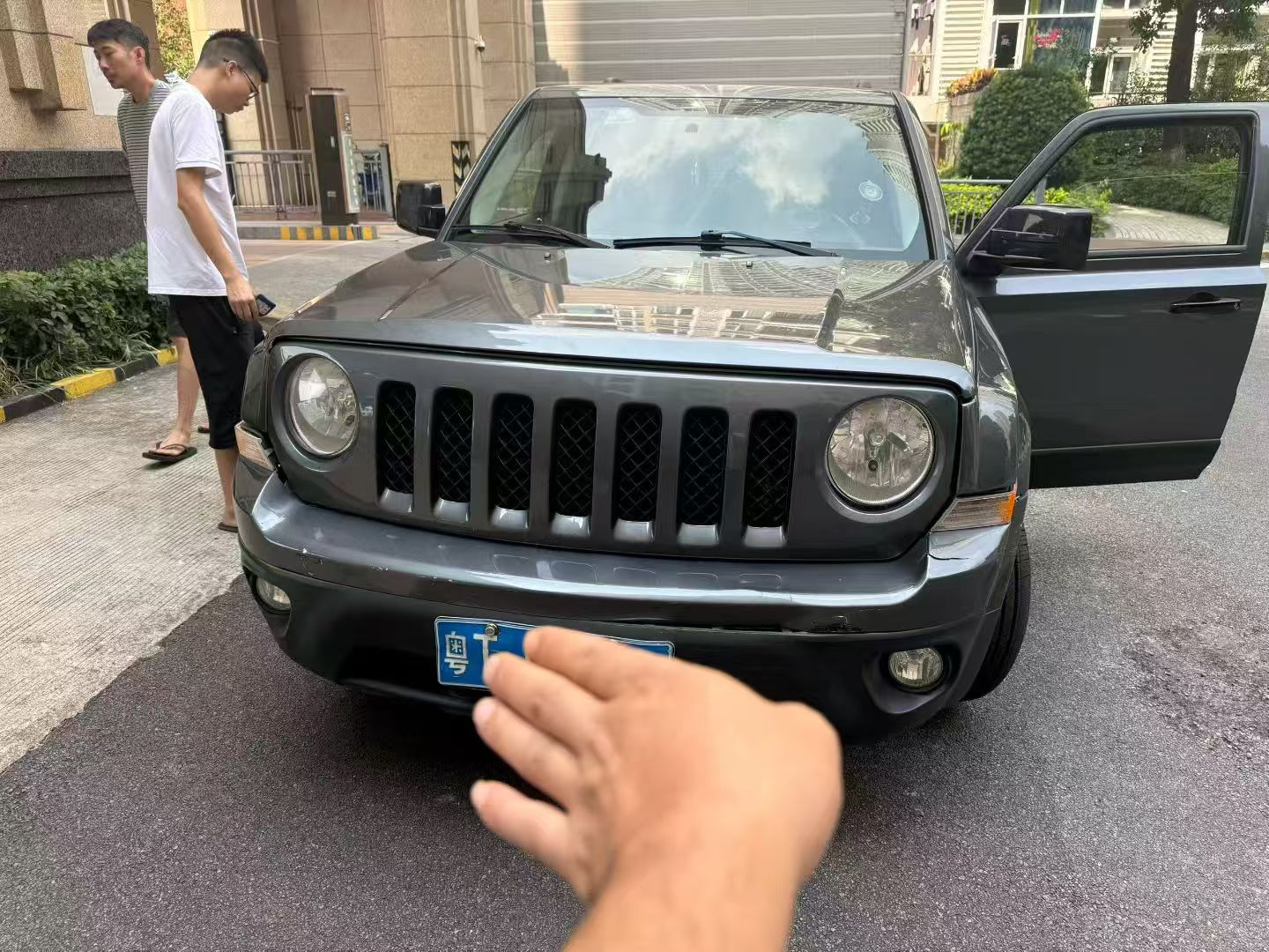Jeep自由客(进口)2014款自由客(进口)2.0L自动运动版