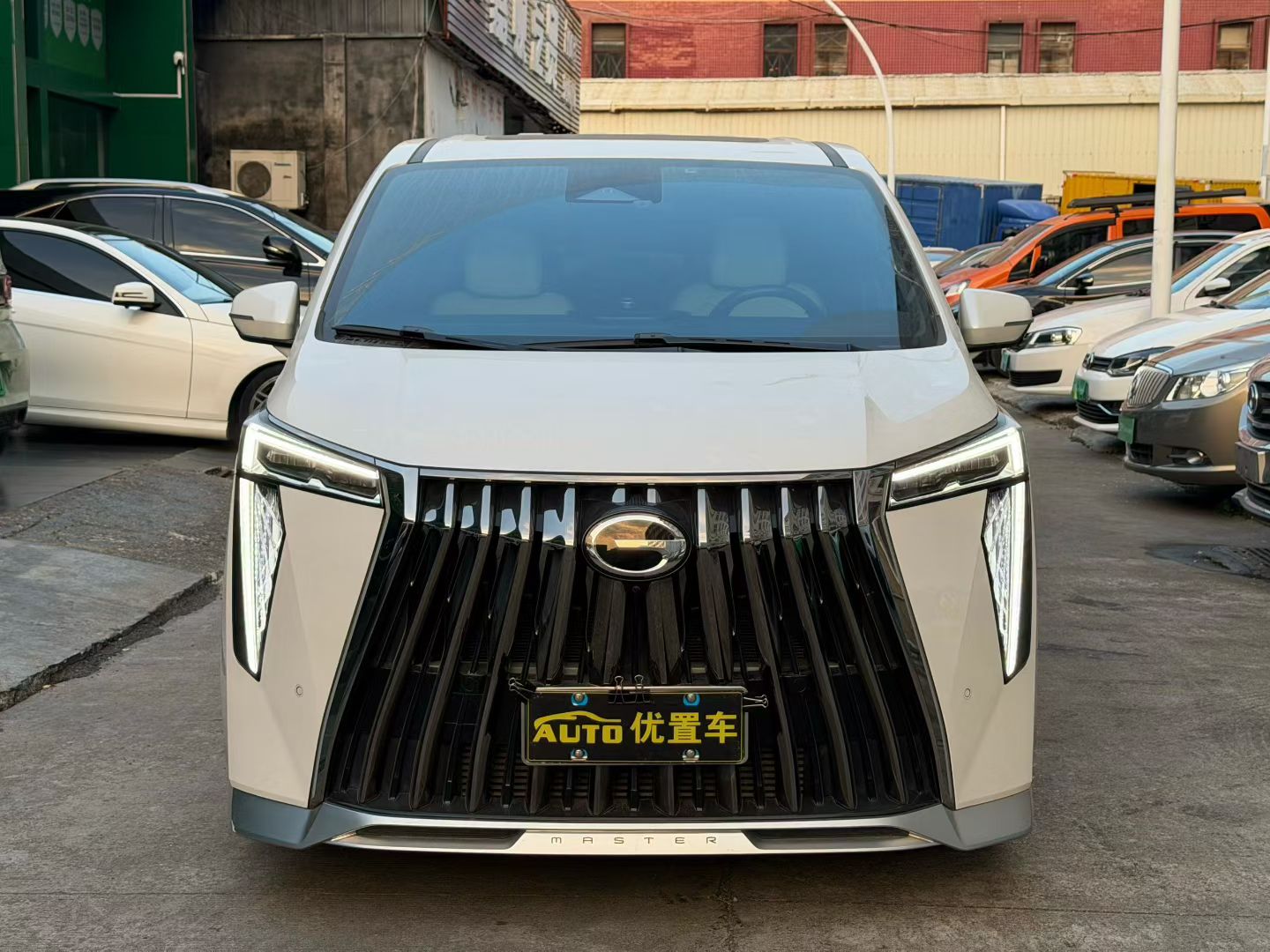 2022款传祺M8 宗师400T旗舰版